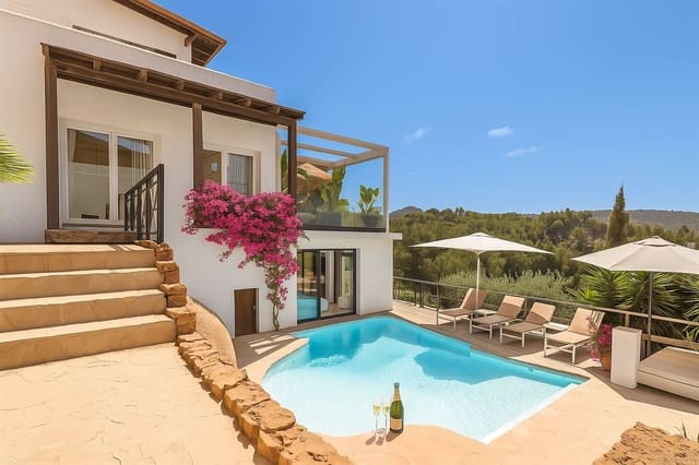 4 bedroom Villa for sale in Santa Eulalia / Santa Eularia with pool - € 2,650,000 (Ref: 9094697)