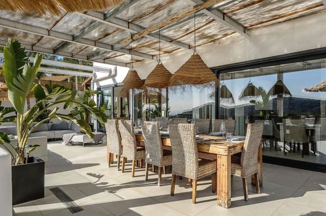 4 bedroom Villa for sale in Santa Eulalia / Santa Eularia with pool - € 2,650,000 (Ref: 9094697)