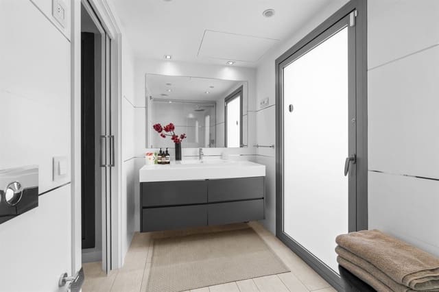 4 bedroom Apartment for sale in Ibiza / Eivissa town with pool - € 2,950,000 (Ref: 9177569)