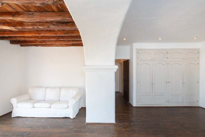 8 bedroom Finca/Country House for sale in Santa Eulalia / Santa Eularia with pool - € 6,990,000 (Ref: 9411329)