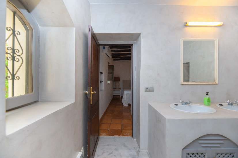 8 bedroom Finca/Country House for sale in Santa Eulalia / Santa Eularia with pool - € 6,990,000 (Ref: 9411329)