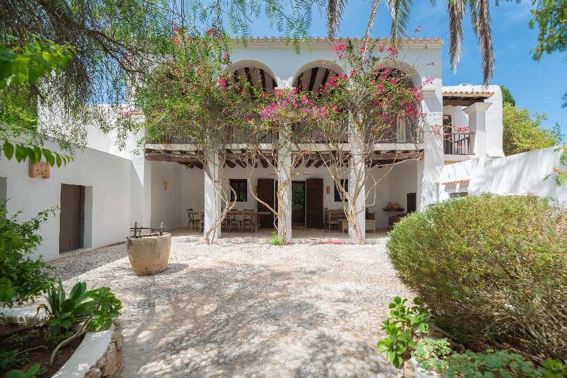 8 bedroom Finca/Country House for sale in Santa Eulalia / Santa Eularia with pool - € 6,990,000 (Ref: 9411329)