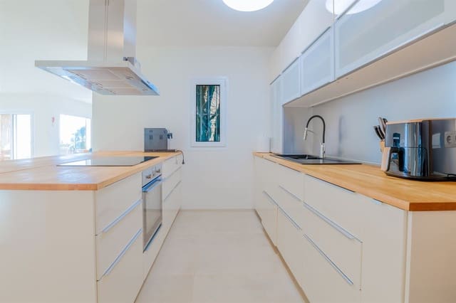 7 soveværelse Villa til salg i Santa Eulalia / Santa Eularia med swimmingpool garage - € 4.500.000 (Ref: 9500399)