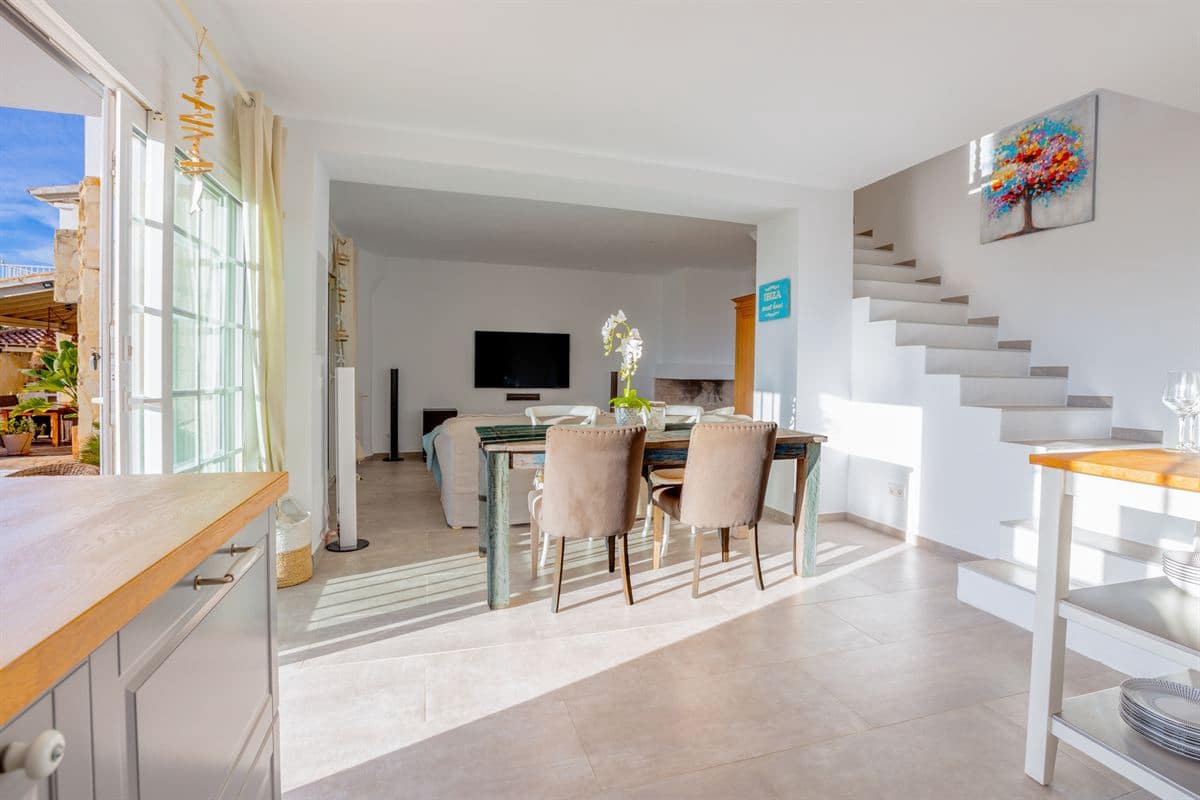 7 bedroom Villa for sale in Santa Eulalia / Santa Eularia with pool garage - € 4,500,000 (Ref: 9500399)