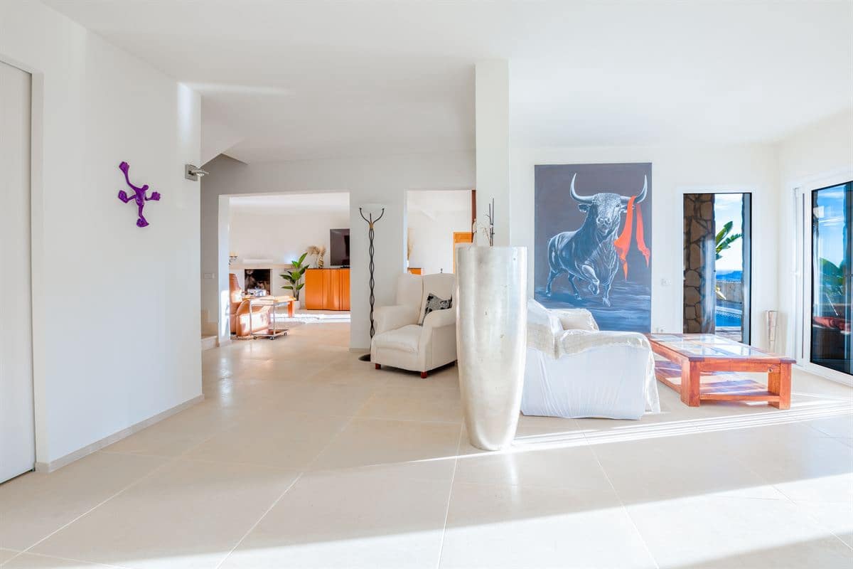 7 bedroom Villa for sale in Santa Eulalia / Santa Eularia with pool garage - € 4,500,000 (Ref: 9500399)