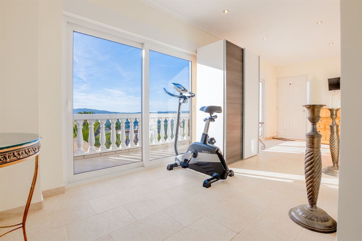 7 bedroom Villa for sale in Santa Eulalia / Santa Eularia with pool garage - € 4,500,000 (Ref: 9500399)