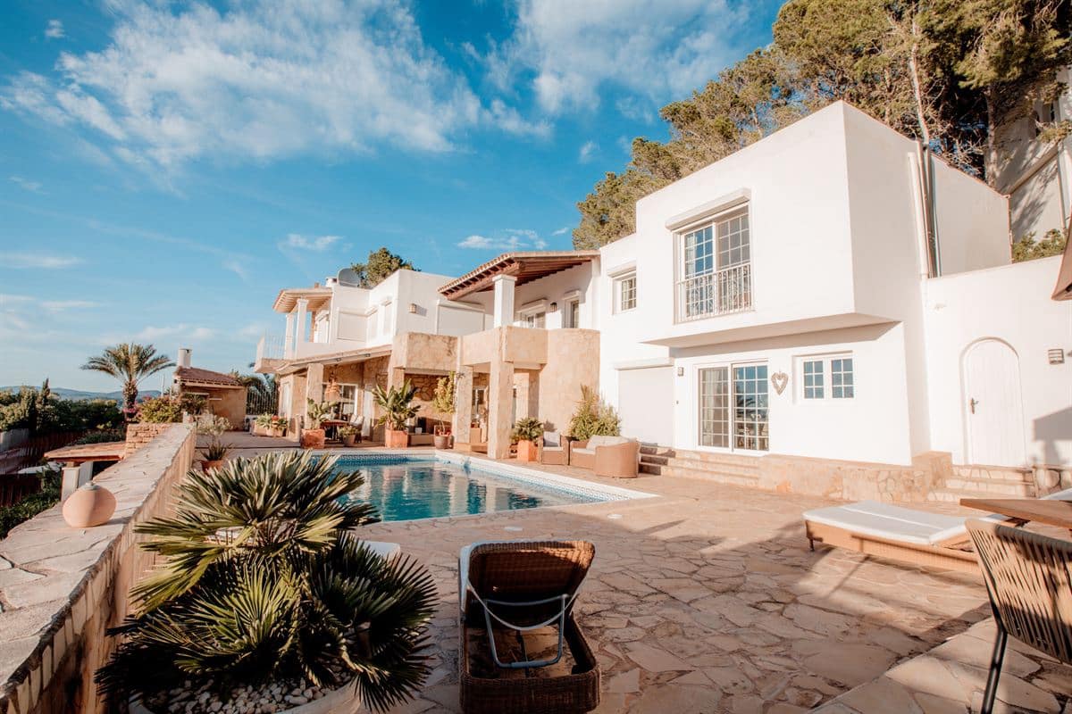 7 bedroom Villa for sale in Santa Eulalia / Santa Eularia with pool garage - € 4,500,000 (Ref: 9500399)