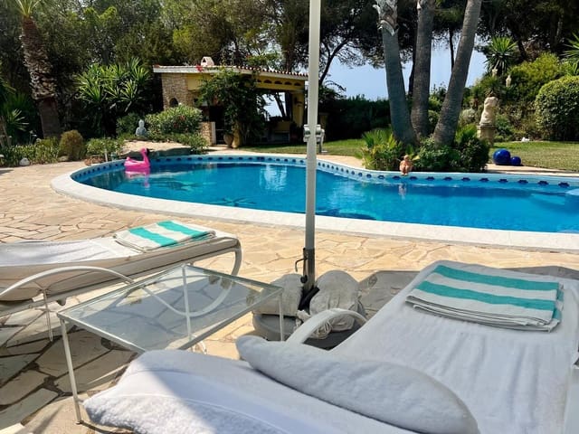 4 sypialnia Willa na sprzedaż w Santa Eulalia / Santa Eularia z basenem garażem - 3 995 000 € (Ref: 9544471)