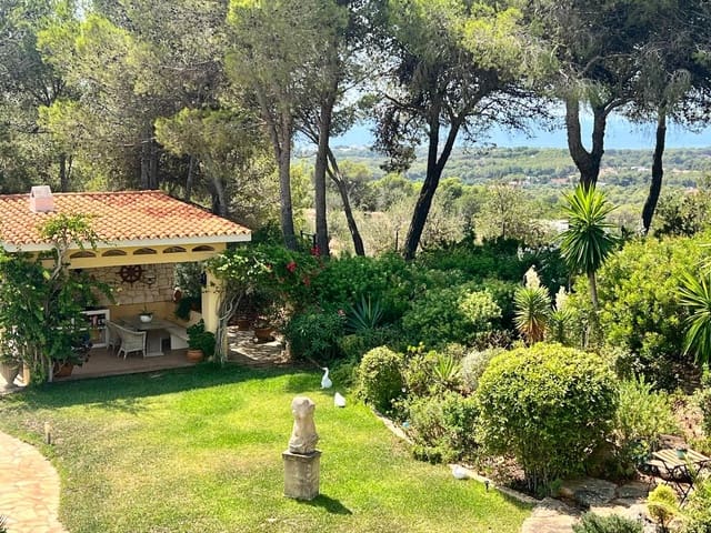 4 sypialnia Willa na sprzedaż w Santa Eulalia / Santa Eularia z basenem garażem - 3 995 000 € (Ref: 9544471)