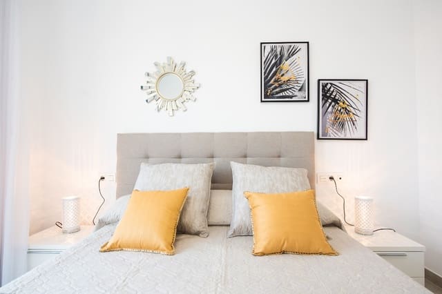 3 quarto Moradia para venda em Los Montesinos com piscina - 423 900 € (Ref: 4921754)