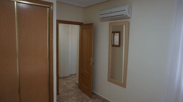 2 makuuhuone Kattohuoneisto vuokrattavana paikassa Formentera del Segura mukana uima-altaan - 590 € (Ref: 5504237)