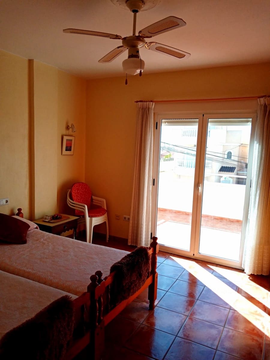 5 bedroom Villa for sale in Torrevieja with pool garage - € 600,000 (Ref: 5928125)