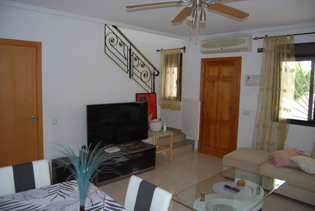 3 sypialnia Dom blizniak do wynajęcia w Ciudad Quesada z basenem - 850 € (Ref: 6447858)