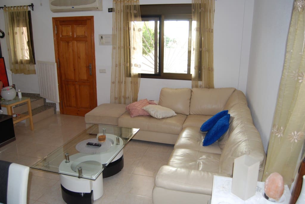 3 sypialnia Dom blizniak do wynajęcia w Ciudad Quesada z basenem - 850 € (Ref: 6447858)