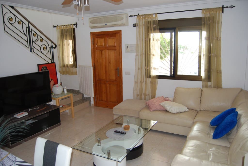 3 sypialnia Dom blizniak do wynajęcia w Ciudad Quesada z basenem - 850 € (Ref: 6447858)