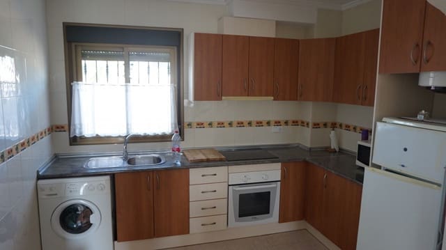 2 slaapkamer Bungalow te huur in Ciudad Quesada, Rojales met zwembad garage - € 650 (Ref: 7295925)