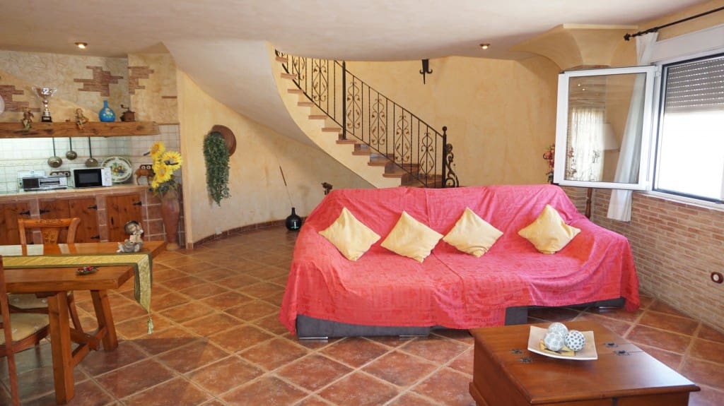 6 bedroom Townhouse for sale in Formentera del Segura with pool garage - € 550,000 (Ref: 7423857)