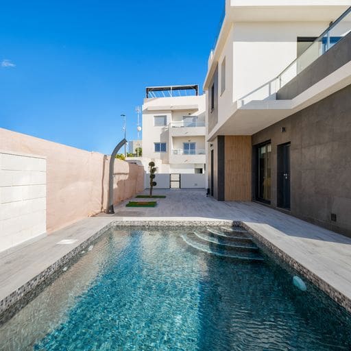 3 slaapkamer Villa te koop in Benijofar met zwembad garage - € 350.000 (Ref: 7522941)