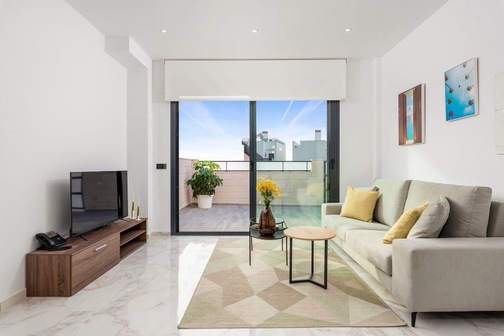 3 slaapkamer Villa te koop in Benijofar met zwembad garage - € 350.000 (Ref: 7522941)