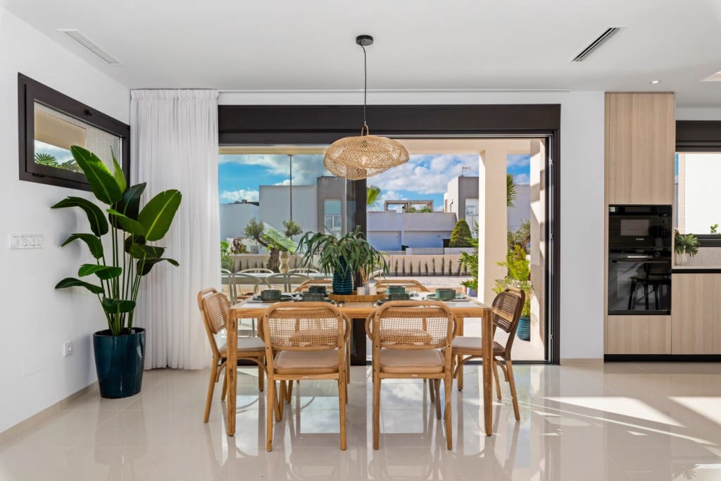 3 soverom Villa til salgs i Ciudad Quesada med svømmebasseng garasje - € 620 650 (Ref: 8047015)