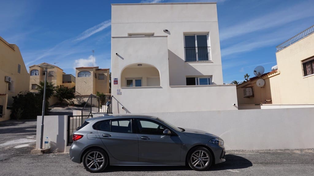 3 bedroom Villa for sale in La Marina with pool - € 295,000 (Ref: 8885783)