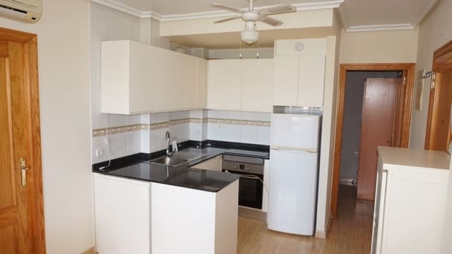 2 soveværelse Lejlighed til salg i Formentera del Segura med swimmingpool - € 70.000 (Ref: 8946019)