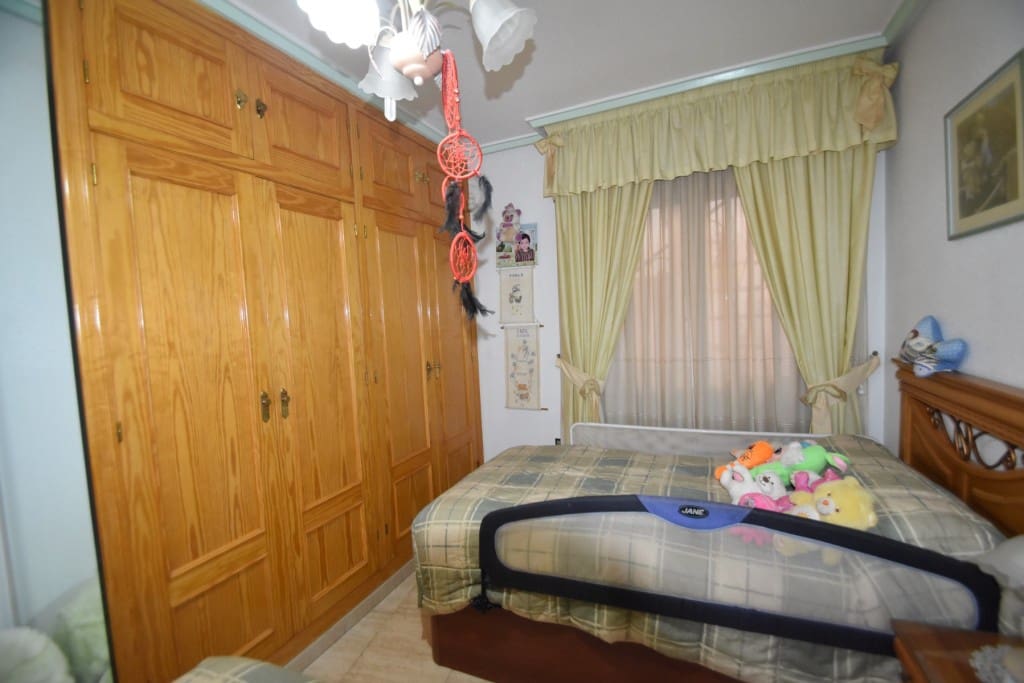 4 soveværelse Byhus til salg i Formentera del Segura med garage - € 139.950 (Ref: 9006855)