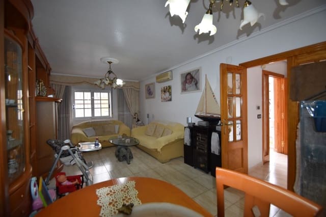 4 soveværelse Byhus til salg i Formentera del Segura med garage - € 139.950 (Ref: 9006855)