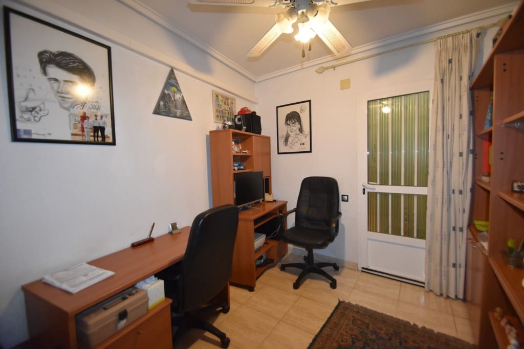 4 soveværelse Byhus til salg i Formentera del Segura med garage - € 139.950 (Ref: 9006855)