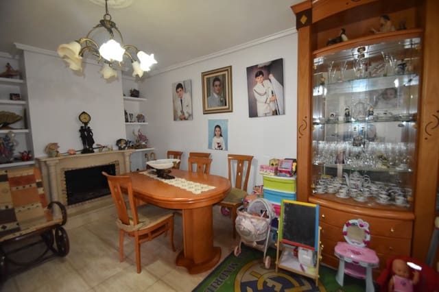 4 soveværelse Byhus til salg i Formentera del Segura med garage - € 139.950 (Ref: 9006855)