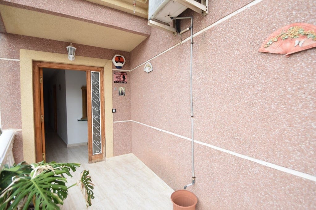 4 soveværelse Byhus til salg i Formentera del Segura med garage - € 139.950 (Ref: 9006855)