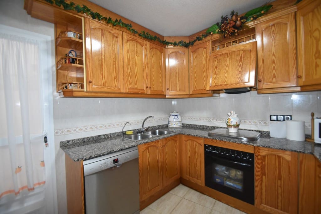 4 soveværelse Byhus til salg i Formentera del Segura med garage - € 139.950 (Ref: 9006855)