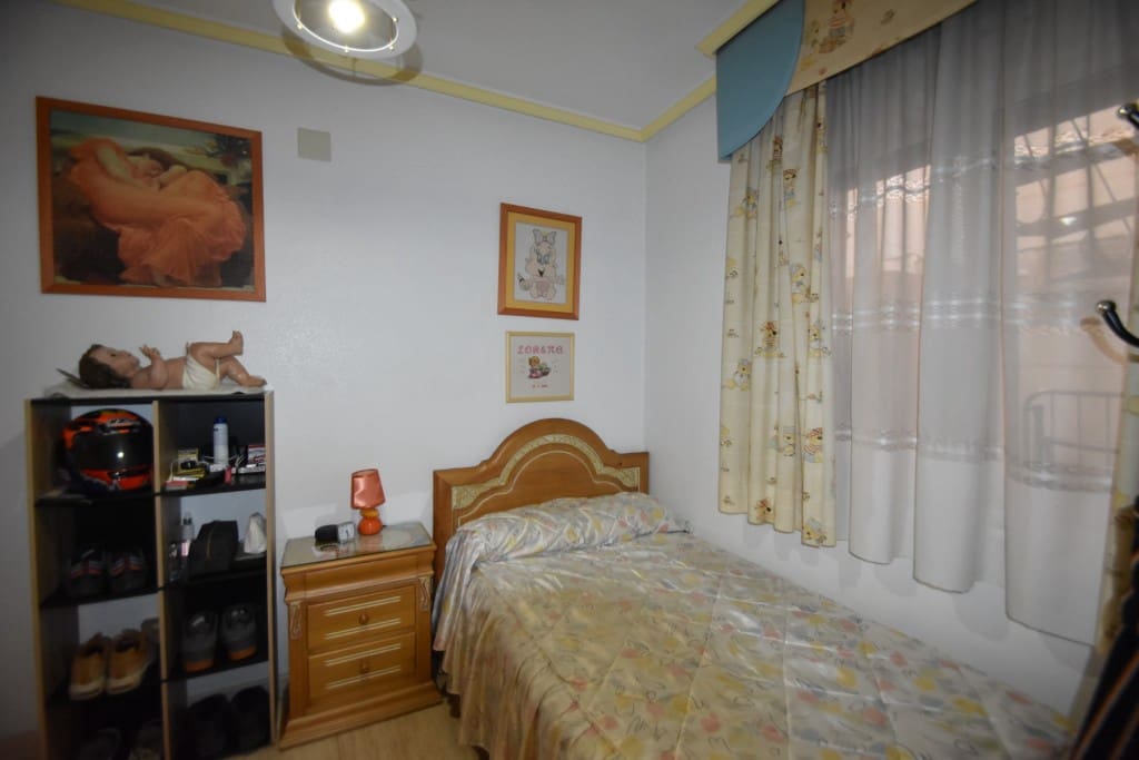 4 soveværelse Byhus til salg i Formentera del Segura med garage - € 139.950 (Ref: 9006855)