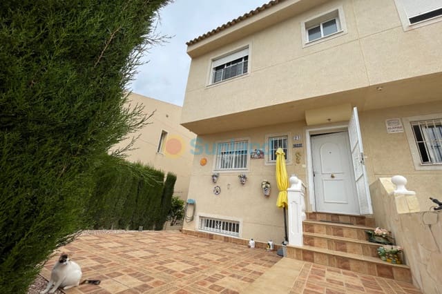 5 bedroom Semi-detached Villa for sale in Benijófar with pool - € 235,000 (Ref: 9104411)