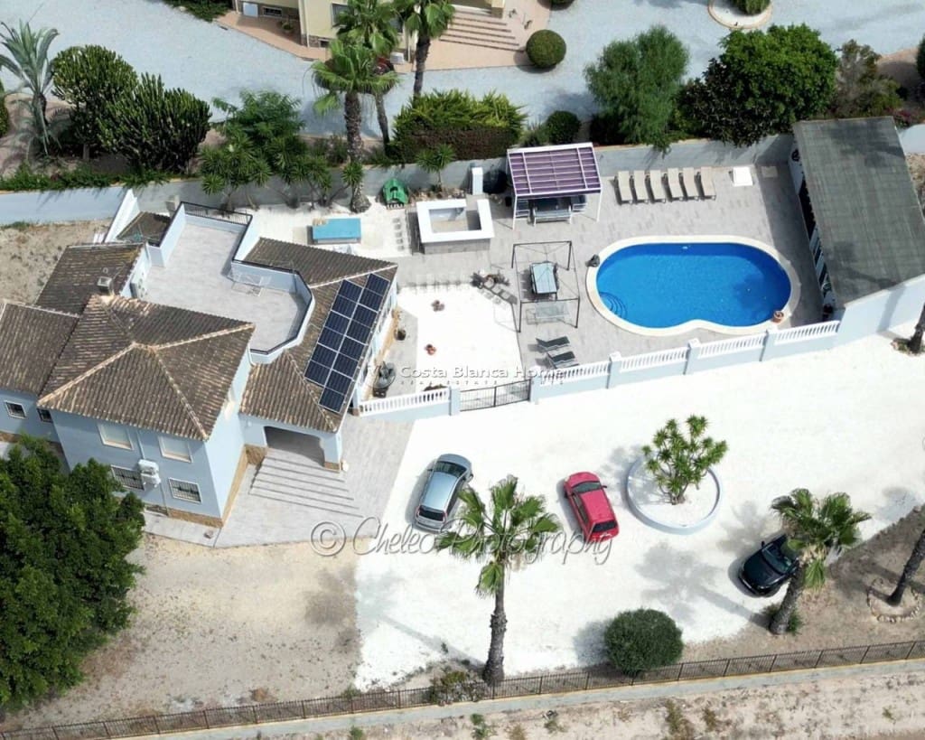 4 camera da letto Villa in vendita in Catral con piscina - 595.000 € (Rif: 9113984)