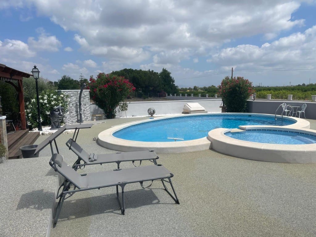 5 slaapkamer Finca/Landhuis te koop in Jacarilla met zwembad - € 595.000 (Ref: 9115942)