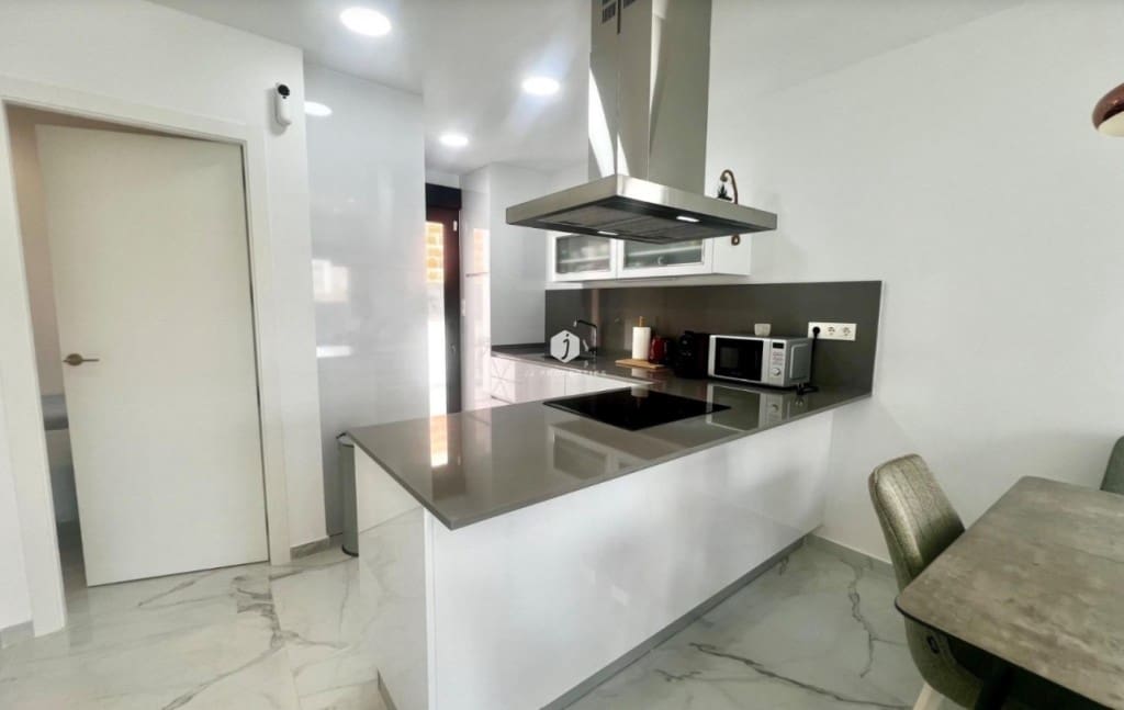 3 Zimmer Villa zu verkaufen in Torrevieja mit Pool Garage - 369.000 € (Ref: 9171287)