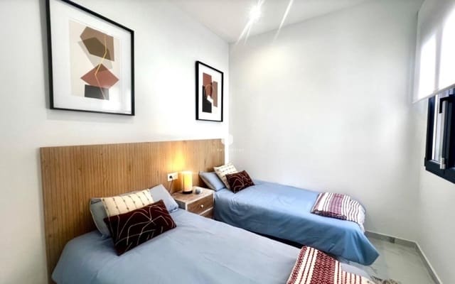 3 Zimmer Villa zu verkaufen in Torrevieja mit Pool Garage - 369.000 € (Ref: 9171287)