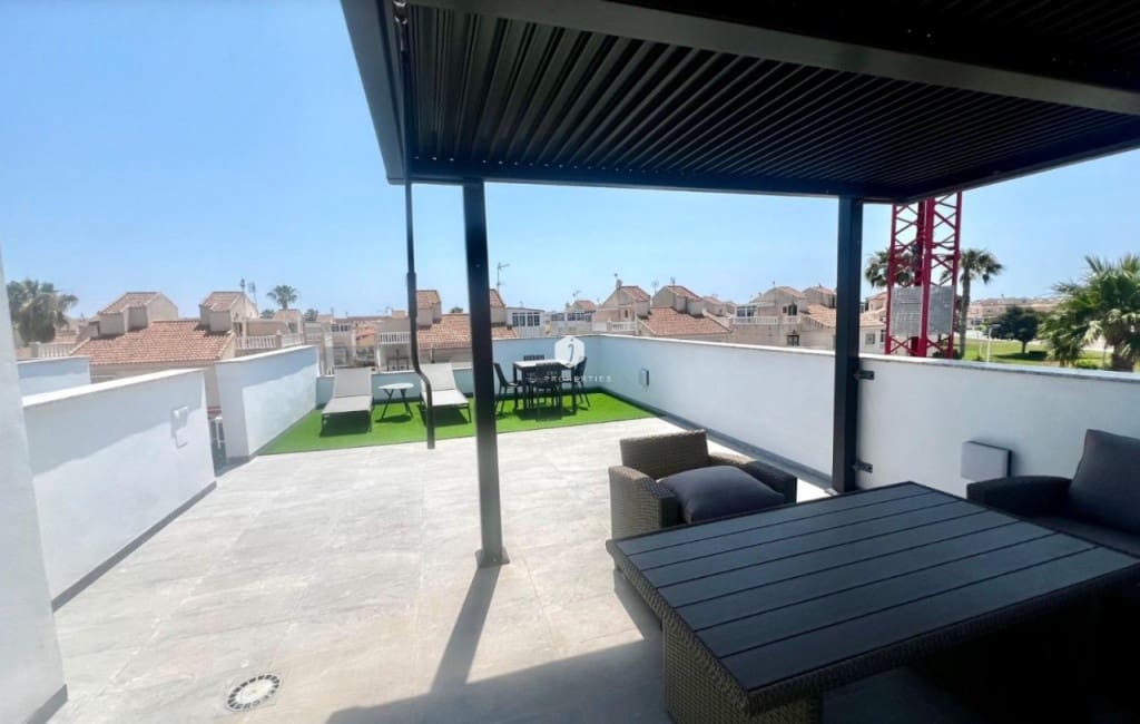 3 Zimmer Villa zu verkaufen in Torrevieja mit Pool Garage - 369.000 € (Ref: 9171287)