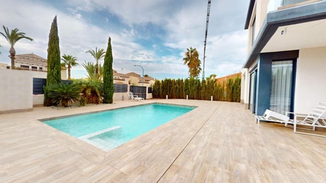 4 soverom Villa til salgs i La Manga del Mar Menor med svømmebasseng garasje - € 599 000 (Ref: 9173319)