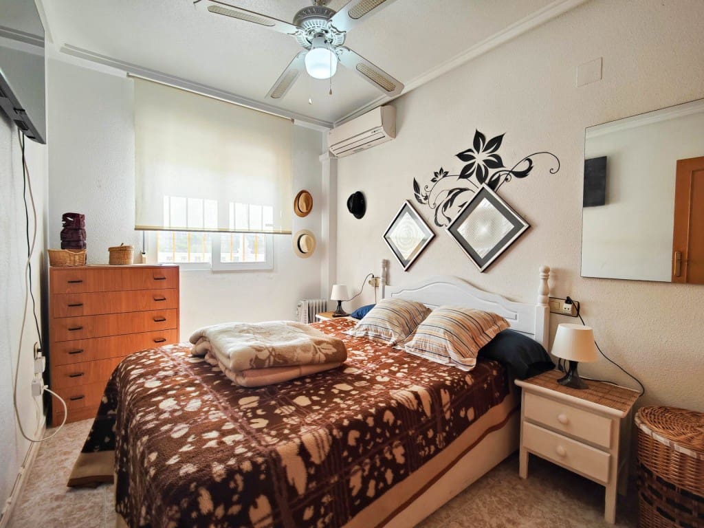 3 Zimmer Bungalow zu verkaufen in Torrevieja mit Pool - 159.500 € (Ref: 9236278)