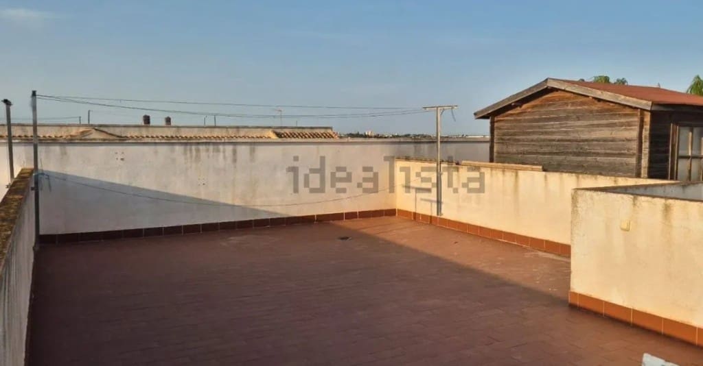 2 bedroom Apartment for sale in Los Alcazares with pool - € 127,500 (Ref: 9358894)