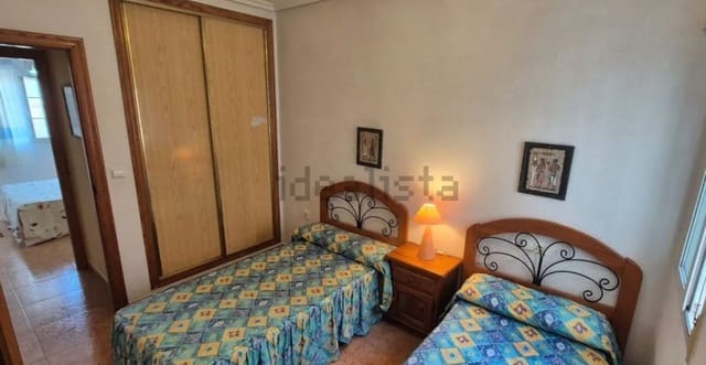 2 bedroom Apartment for sale in Los Alcázares with pool - € 127,500 (Ref: 9358894)