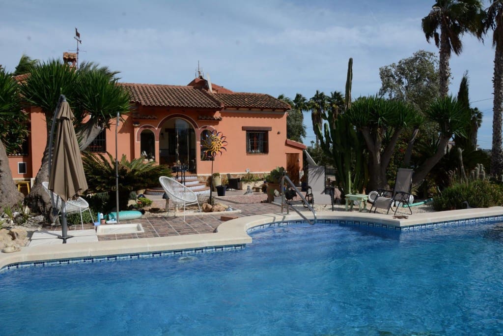 4 sypialnia Finka/Dom wiejski na sprzedaż w Daya Vieja z basenem - 595 000 € (Ref: 9371757)