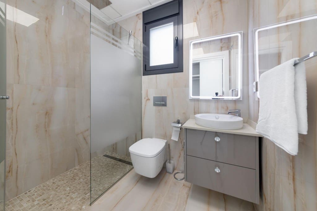 5 makuuhuone Huvila myytävänä paikassa San Miguel de Salinas mukana uima-altaan - 849 000 € (Ref: 9390197)