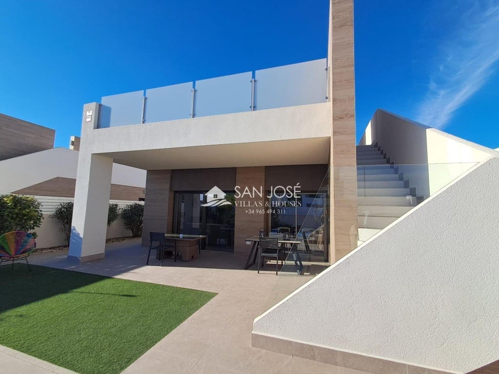 3 bedroom Villa for sale in Aspe with pool garage - € 420,000 (Ref: 9395750)