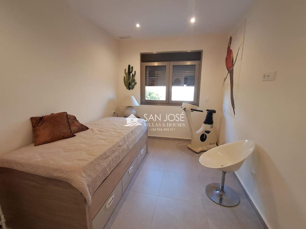 3 bedroom Villa for sale in Aspe with pool garage - € 420,000 (Ref: 9395750)