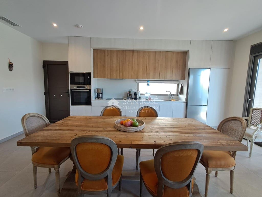 3 bedroom Villa for sale in Aspe with pool garage - € 420,000 (Ref: 9395750)