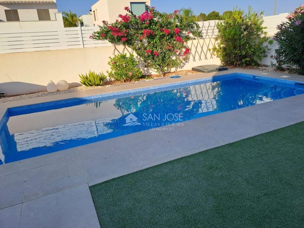 3 bedroom Villa for sale in Aspe with pool garage - € 420,000 (Ref: 9395750)