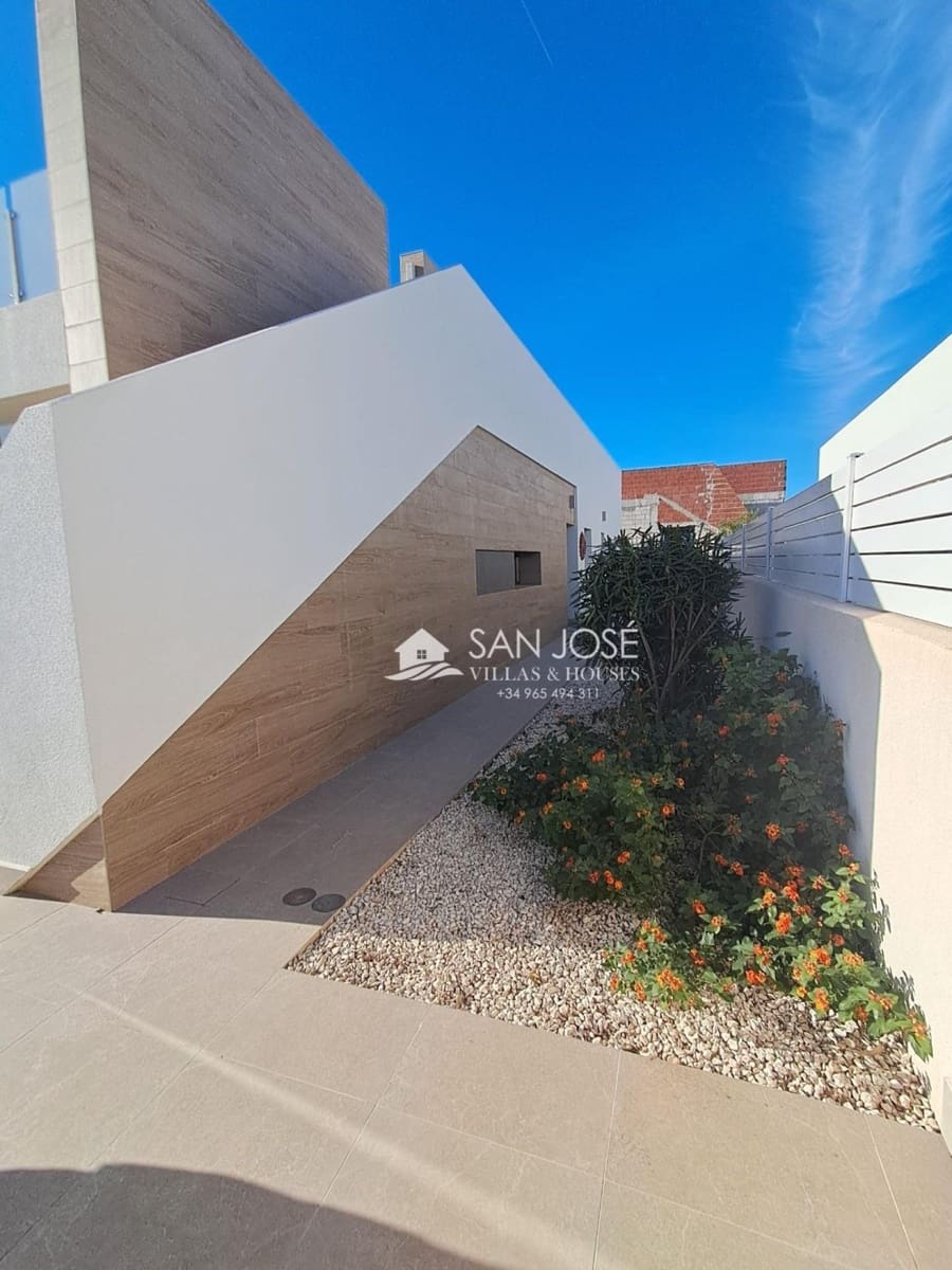 3 bedroom Villa for sale in Aspe with pool garage - € 420,000 (Ref: 9395750)